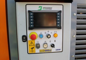 Product-Features_Multifunctional-Control-Panel