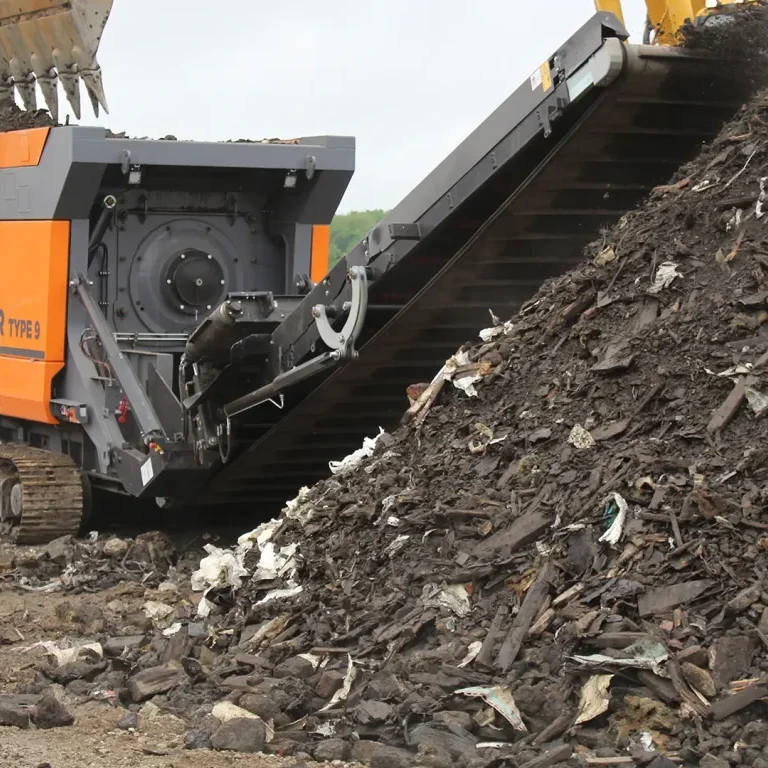 A high-torque shredder easily reduces the volume of old shingles, shredding them into smaller pieces to be recycled.